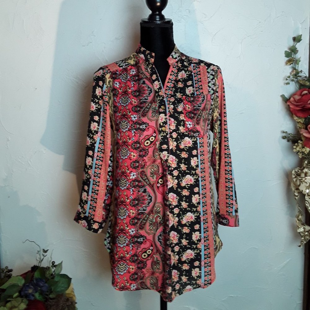 Wishful Park Women's top with Floral and Paisley Theme: NEW Size Small
